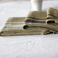'Montblanc' Rustic White Stripe Slubby Linen Ovengloves