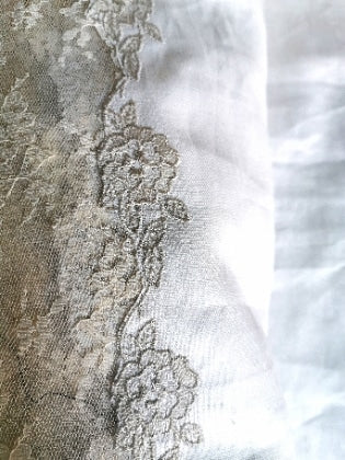 Linen shop and lace