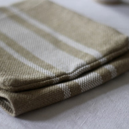 'Montblanc' Rustic White Stripe Slubby Linen Ovengloves