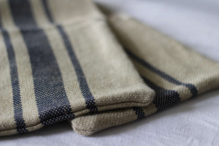 Montblanc' Rustic Navy Stripe Linen Ovengloves